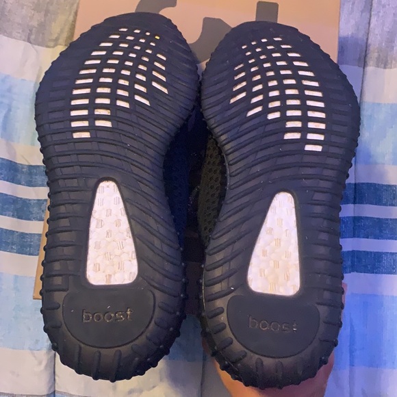 Yeezy 350 V2 Black Non Reflective X2 Size 10 - Picture 12 of 16
